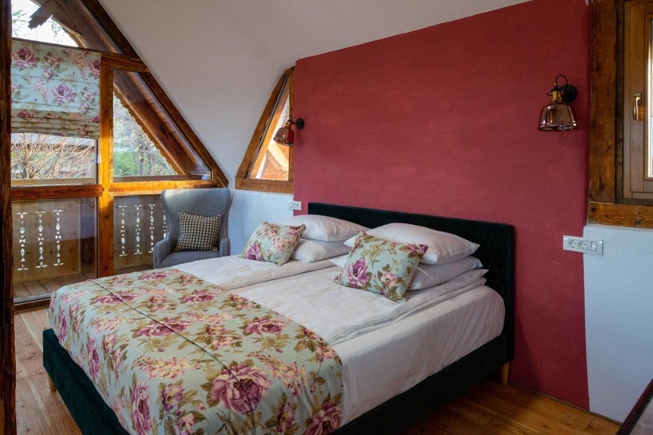 Casele Cu Stuf B&B Haus Ulrike Salicea Екстер'єр фото