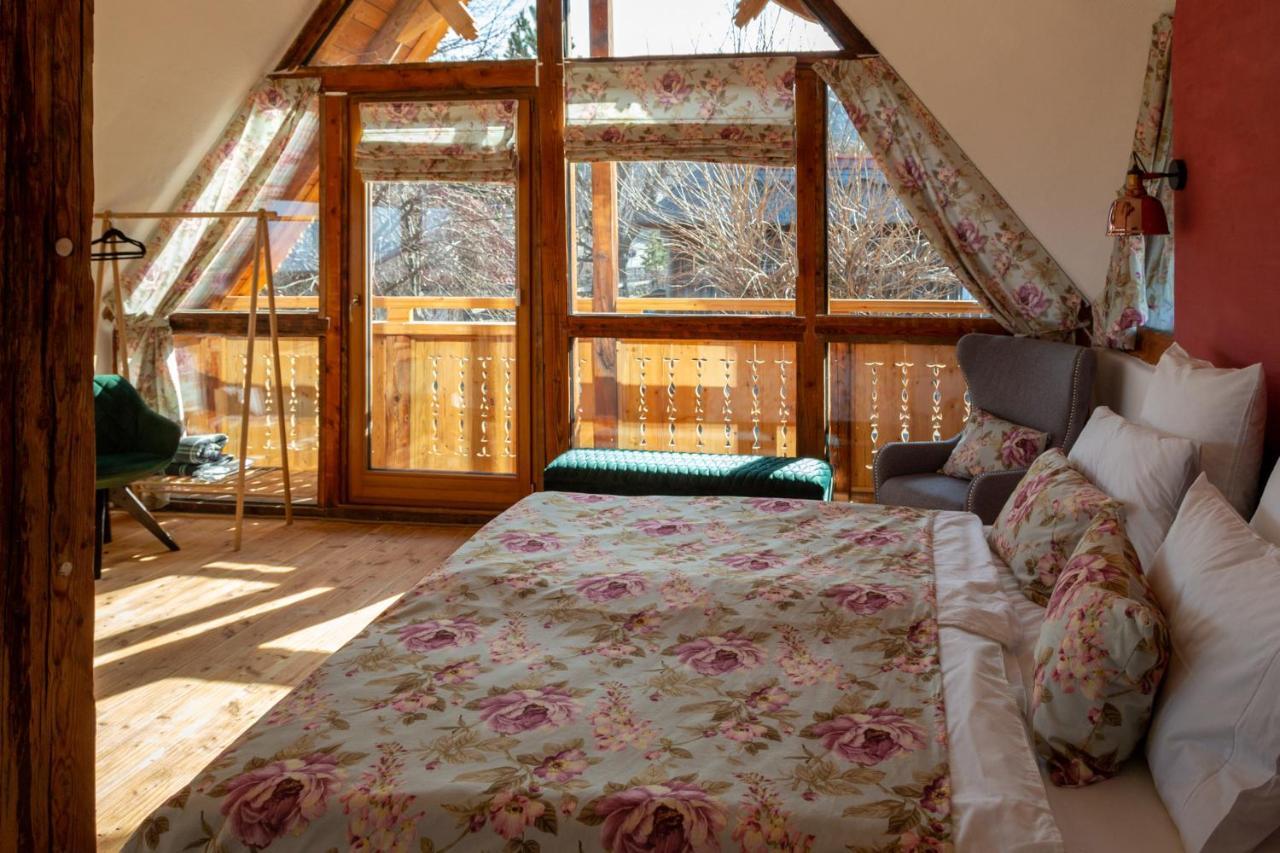 Casele Cu Stuf B&B Haus Ulrike Salicea Екстер'єр фото